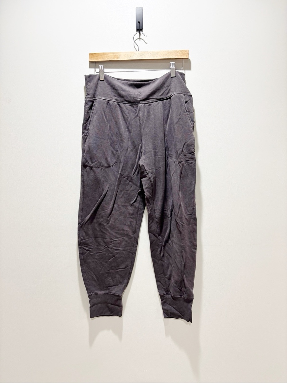 Athleta Coaster Luxe High Rise Jogger Pants Purple Brown Grey Comfy Size LP